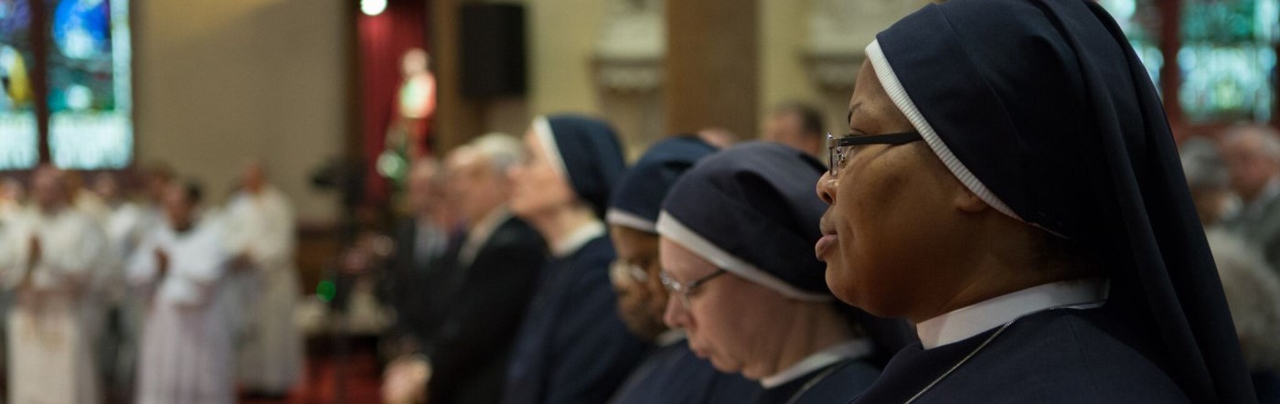 SOLI Sisters in Peterborough praying at the cathedral